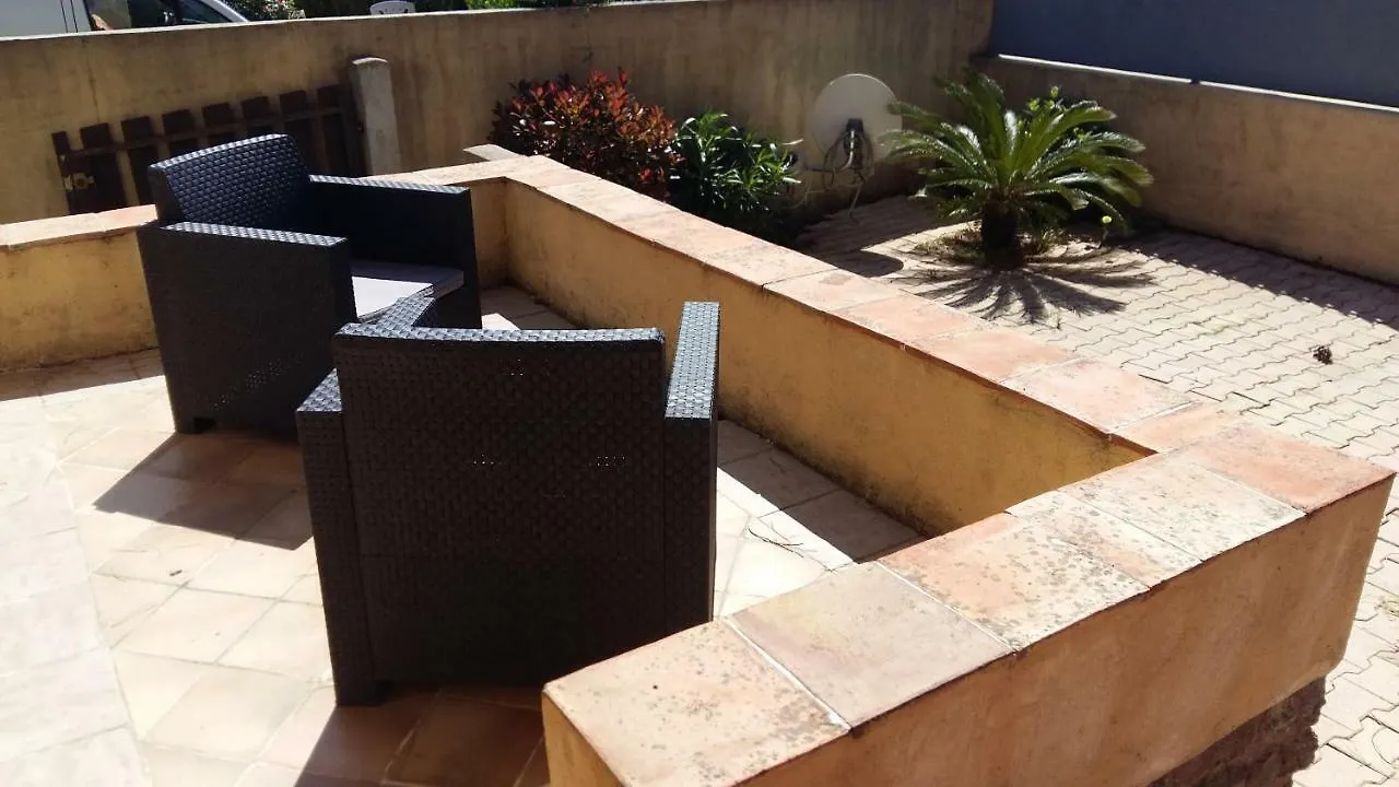 Les Grillons Villa Sainte-Maxime 0*,  France